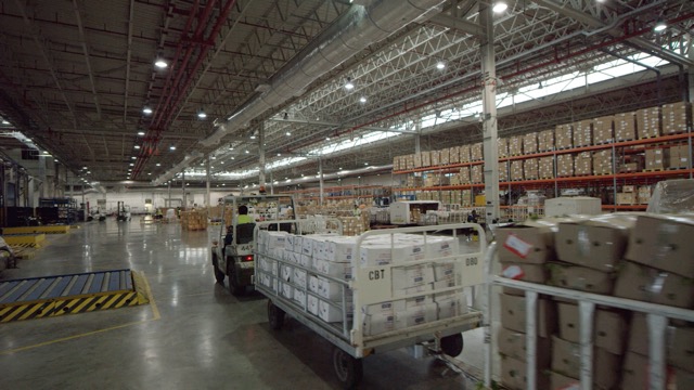 muscat airport cargo terminal 